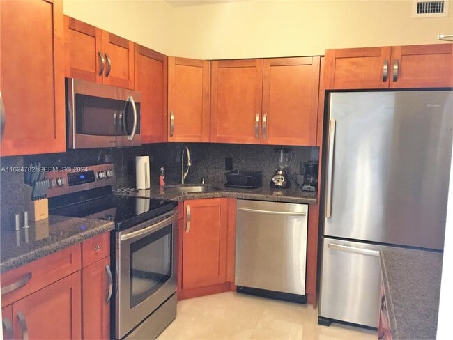 Photo - 5161 Collins Ave Unit 207