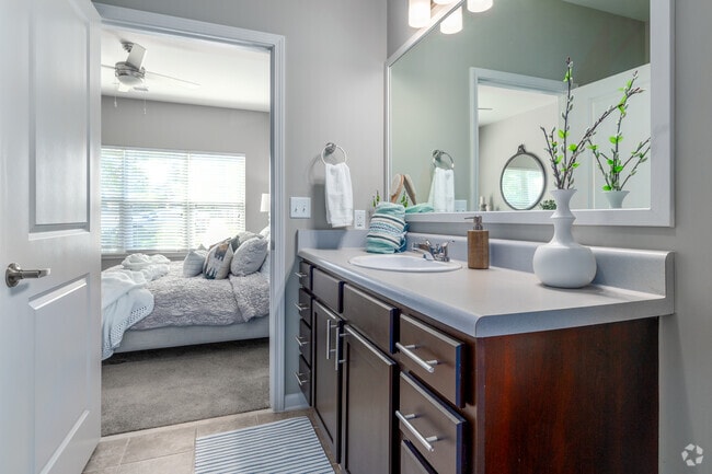 1BR, 1BA - The Barnwell - Bathroom