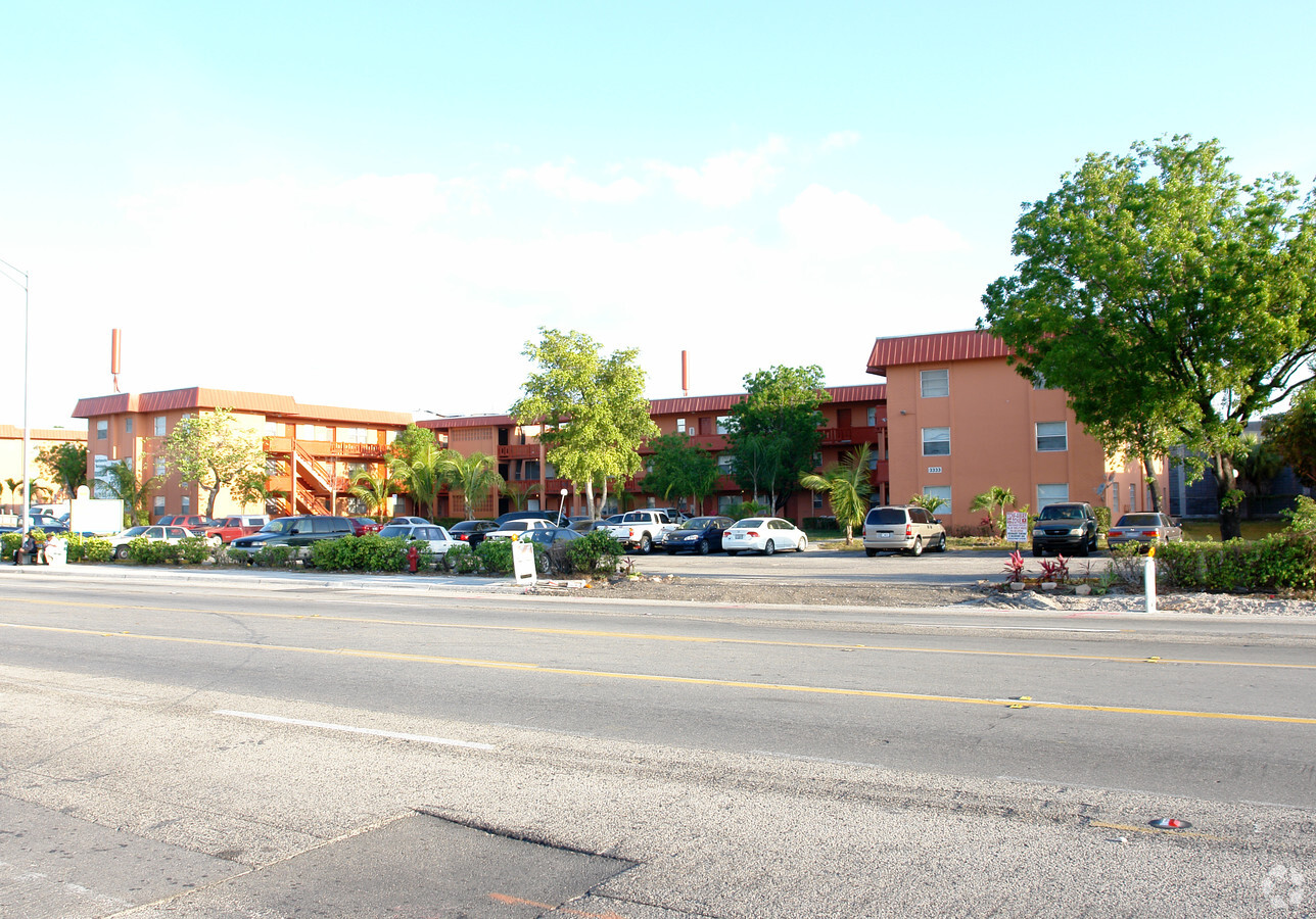 Fairfield Park Apartments - Fairfield Park Apartments