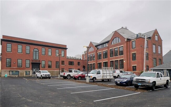 15 Cranston Ave Unit 27