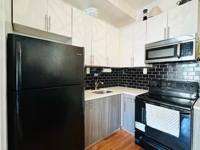 Furnished room/NOT APARTMENT