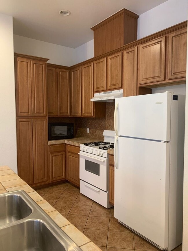 Photo - 1904 W 42nd St Unidad A