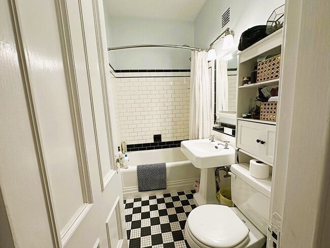 Photo - 229 Newbury St Unit 5##