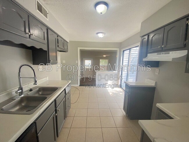 3136 Sycamore View Rd
