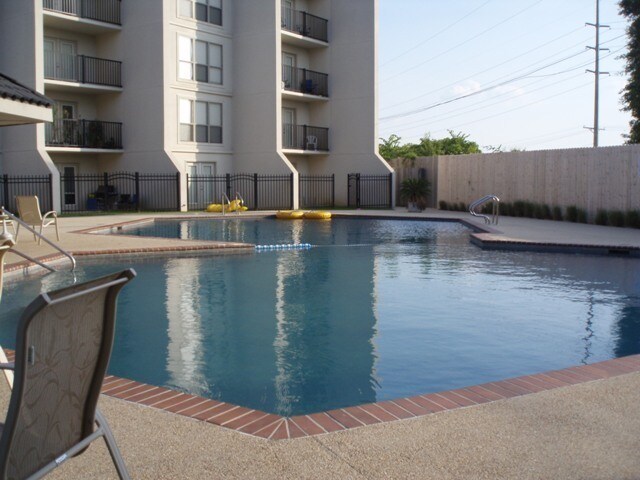 Photo - Downtown, gated complex, pool & rec center...