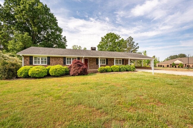 Building Photo - 7421 Roberts Rd Rental