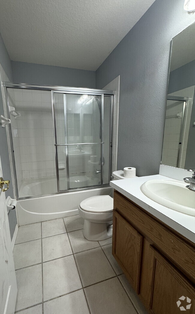 Building Photo - "Charming 3-Bed Oasis in Gibsonton with 2.... Rental