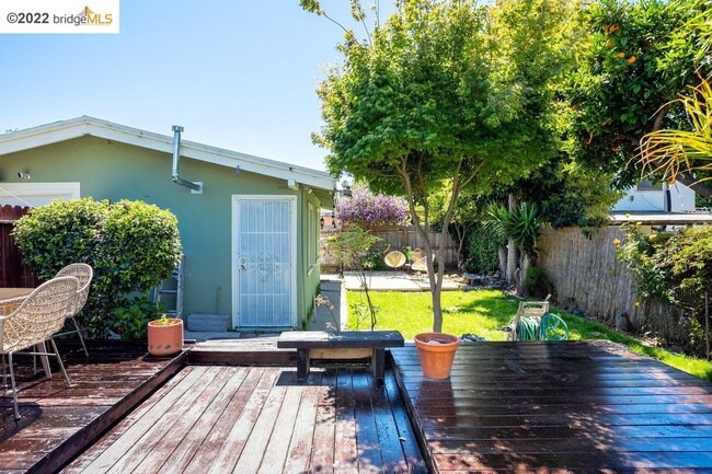 Photo - 937 Blossom Way