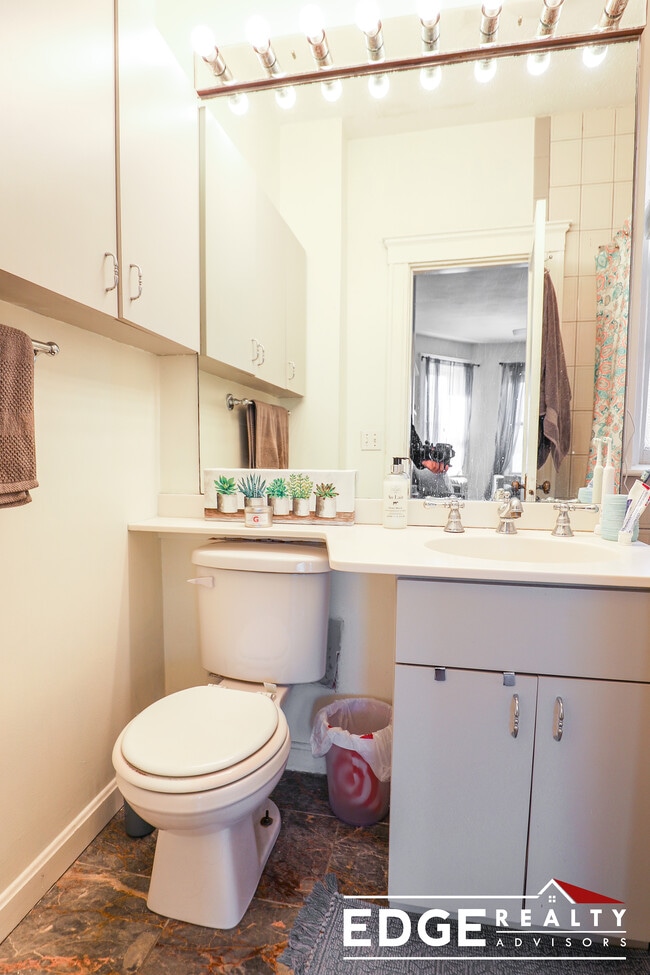 Photo - 1564 Commonwealth Ave Unidad 9