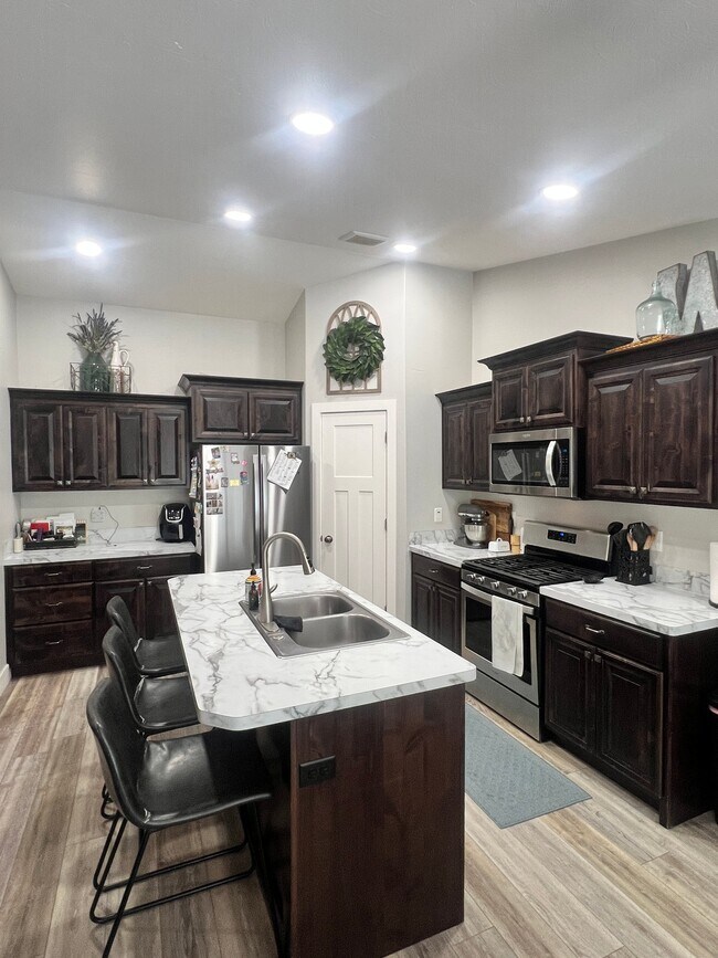 Photo - 1181 Ernest Dr