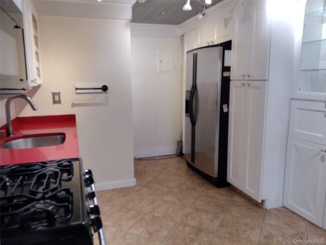 Photo - 396 Birchwood Rd