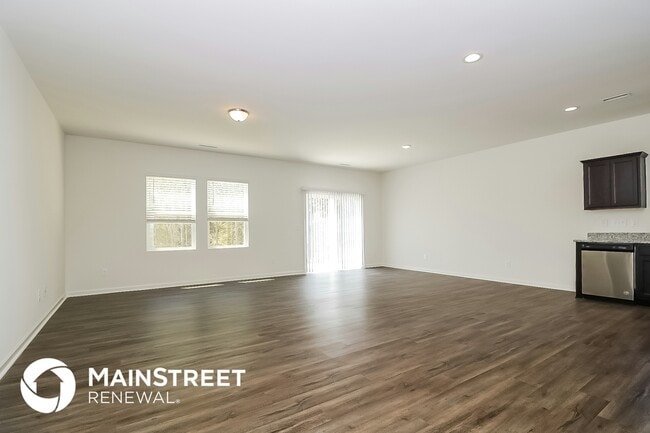 Photo - 172 Ogden Pond Pl