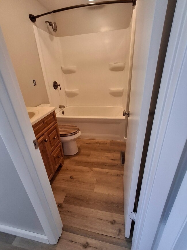 Photo - 105 Orchard St