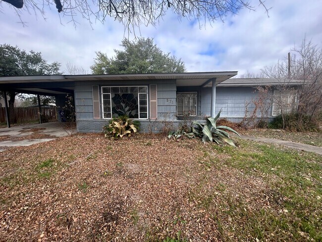 Photo - 571 Byrnes Dr