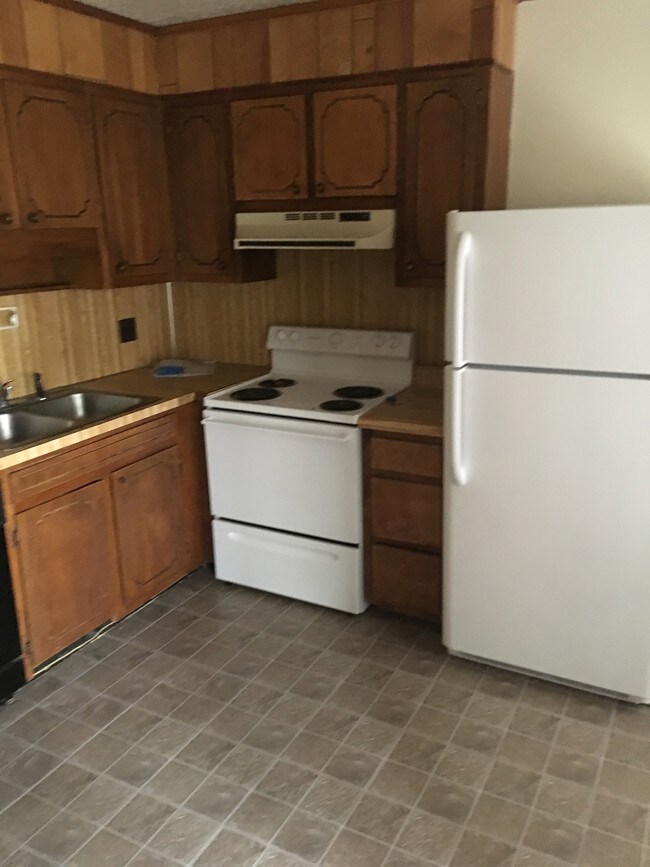 Photo - 128 Charles St