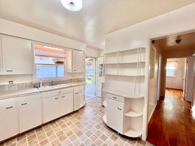 Photo - Cozy 2 bed 1 bath Home with Fenced Yard!