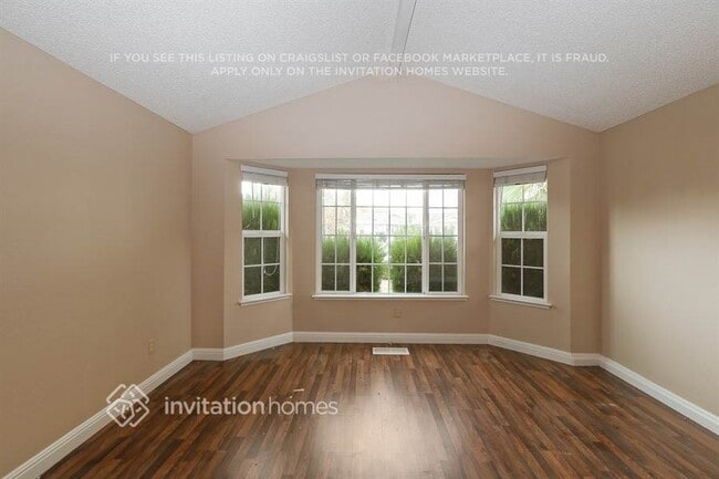 Photo - 962 Almond Dr