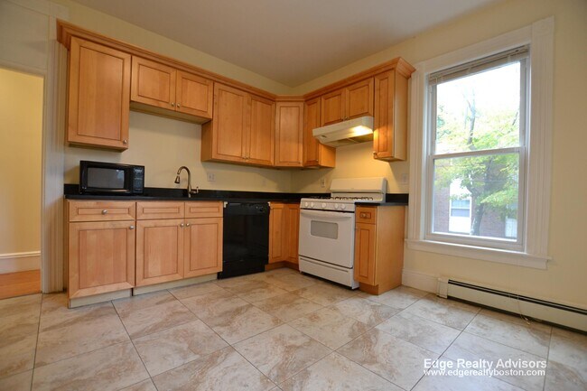 Photo - 15 Sparhawk St Condo Unit 2