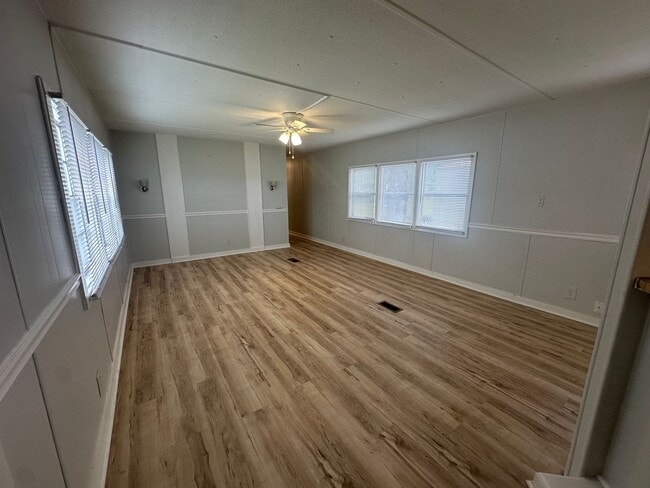 Photo - Newly Updated 2Bed/1Bath Mobile Home in Richlands - Close to Camp Lejuene