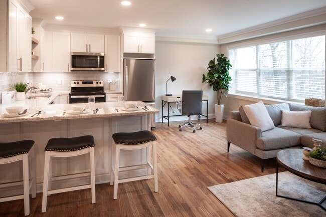 Photo - The Parkview at Polifly: In-Unit Washer & ...