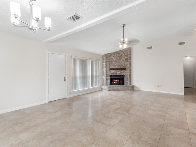 Building Photo - 13515 Wimbledon Oaks Dr Rental