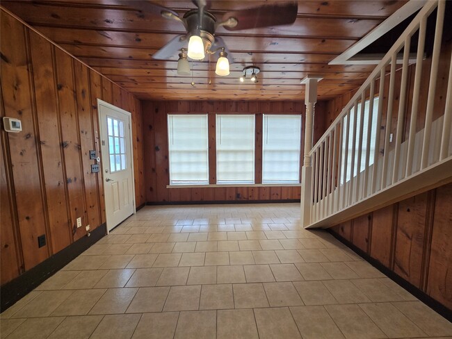 Photo - 5712 Maco St