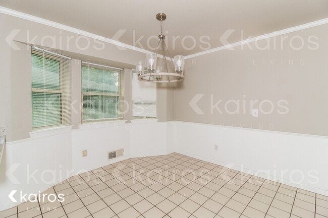 Photo - 5500 Winslow St