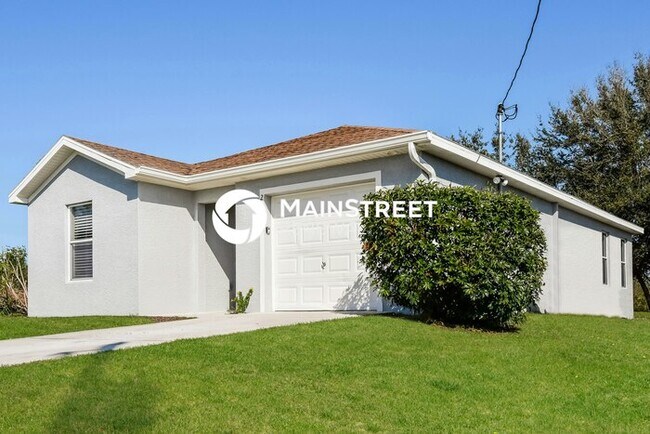 Photo - 3 Bedroom Pet-Friendly Home in LEHIGH ACRES, FL with Main Street Renewal