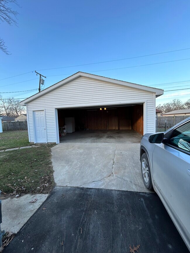 60 Jennings Rd Rental For Rent in Whitmore Lake, MI