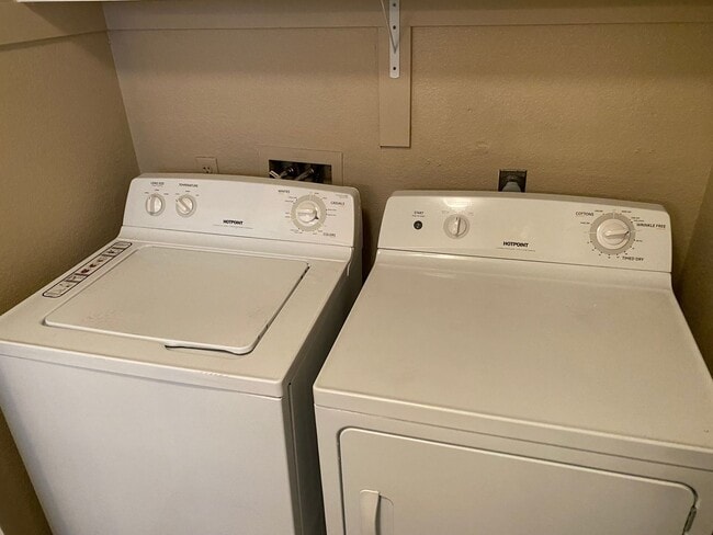 Photo - Summerlin Duplex. Balcony. Upgraded appliances.