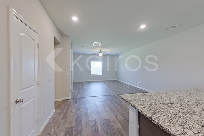 Photo - 821 NW 4th St