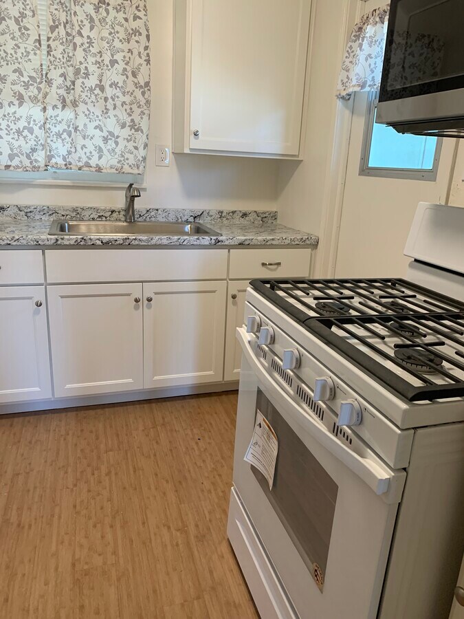 Photo - 905 Baldwin Rd