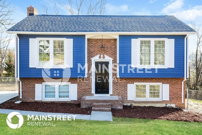 Building Photo - 2 Chaucer Ct