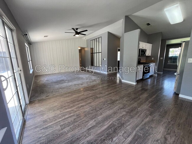 Photo - 1408 Fairway Dr