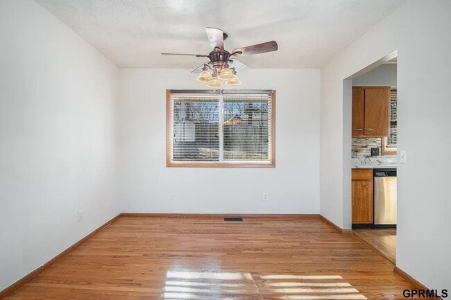 Photo - 10021 Pinkney St
