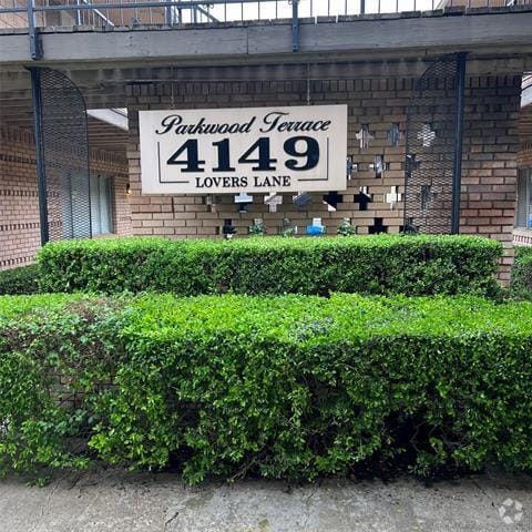 Building Photo - 4149 Lovers Ln Unit F Rental