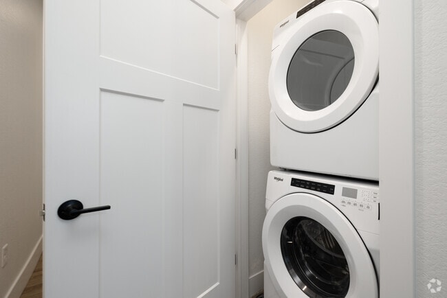 1BR, 1BA - 789SF - Laundry
