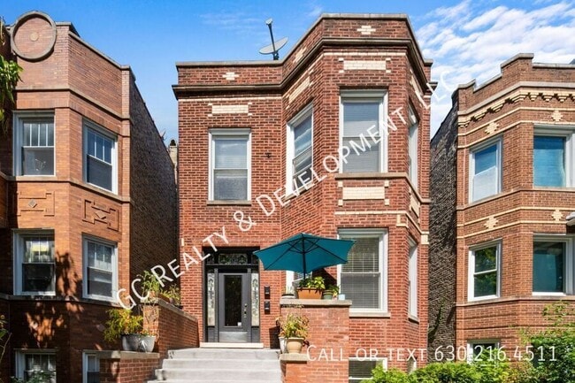 Building Photo - 2130 W Iowa St Unit 1R Rental