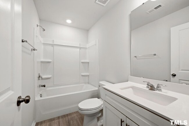 Photo - 742 Cormiche Ln