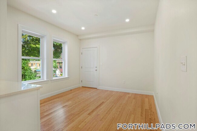 Photo - 137 Thornton St Unit 2