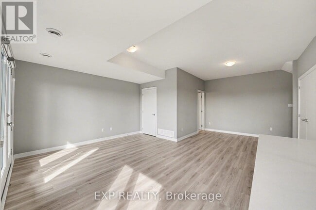 Photo - 511 Southfield Way