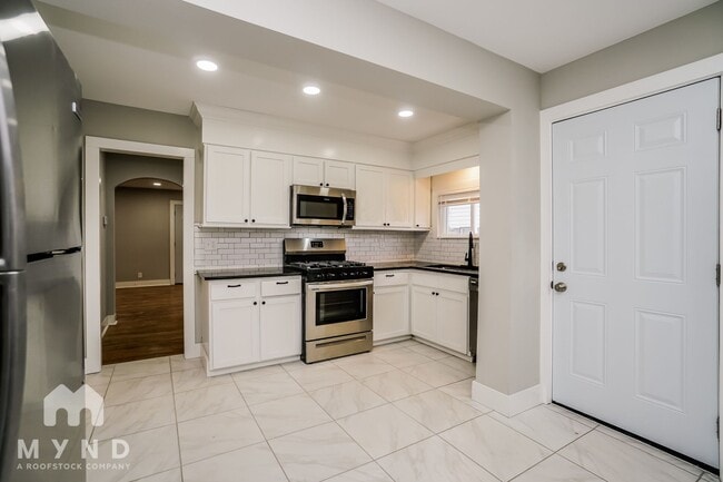 Photo - 727 Reinhard Ave