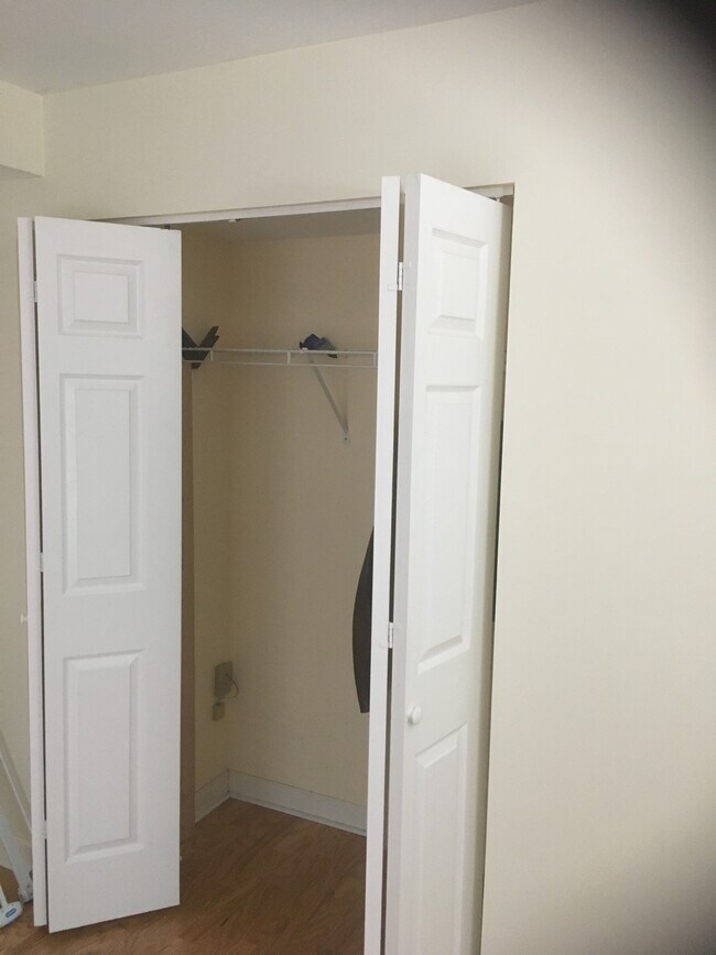 Photo - 1 Watermill Pl Unidad 112