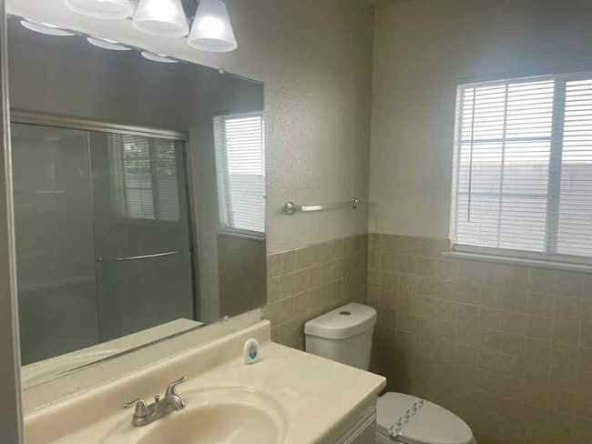 Photo - 5405 N Acacia Ave