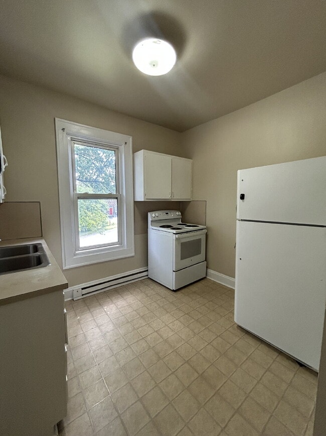 Photo - Spacious 2-Bedroom Apartment – Convenient Front Royal Location