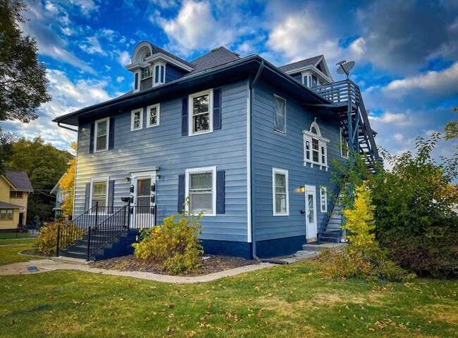 Photo - 3721 Cottage Grove Ave Unit 7