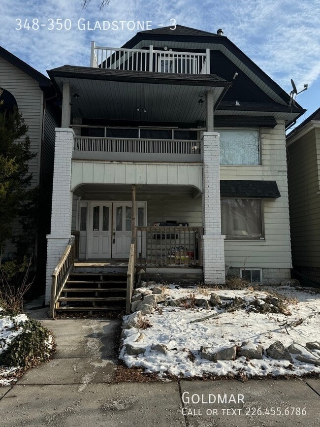 Building Photo - Beautiful Open concept Unit 3