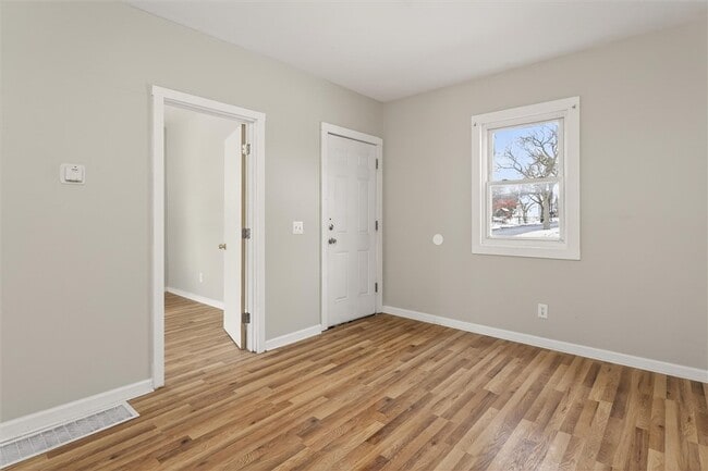Photo - 127 Conkey Ave