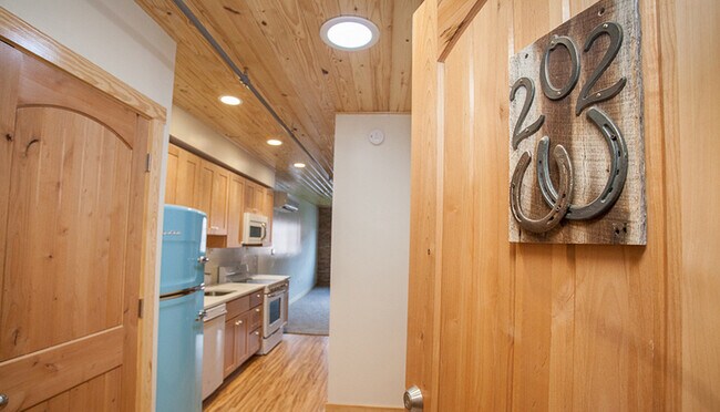 Building Photo - 80 W Water St Unit 202