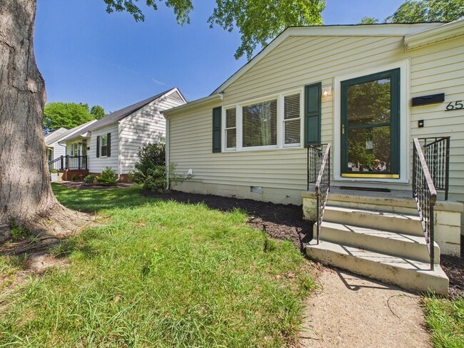 Photo - 6514 Stuart Ave